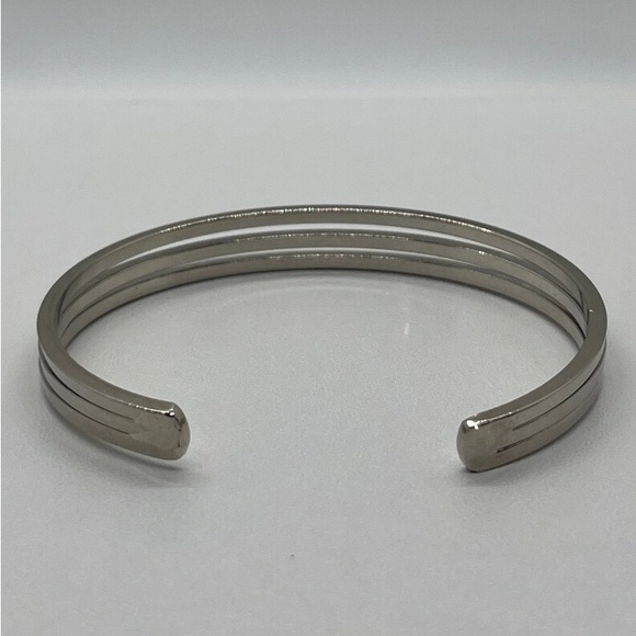A Smart Unbranded Triple Banded 10K GP White Gold Cuff Bracelet - Picture 9 of 9